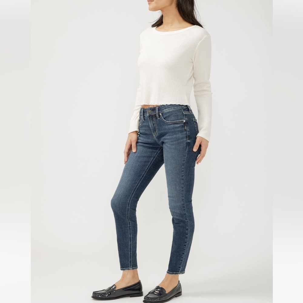 Silver Jeans Co Suki Skinny Midi Rise Women’s Jeans in Dark Blue Wash